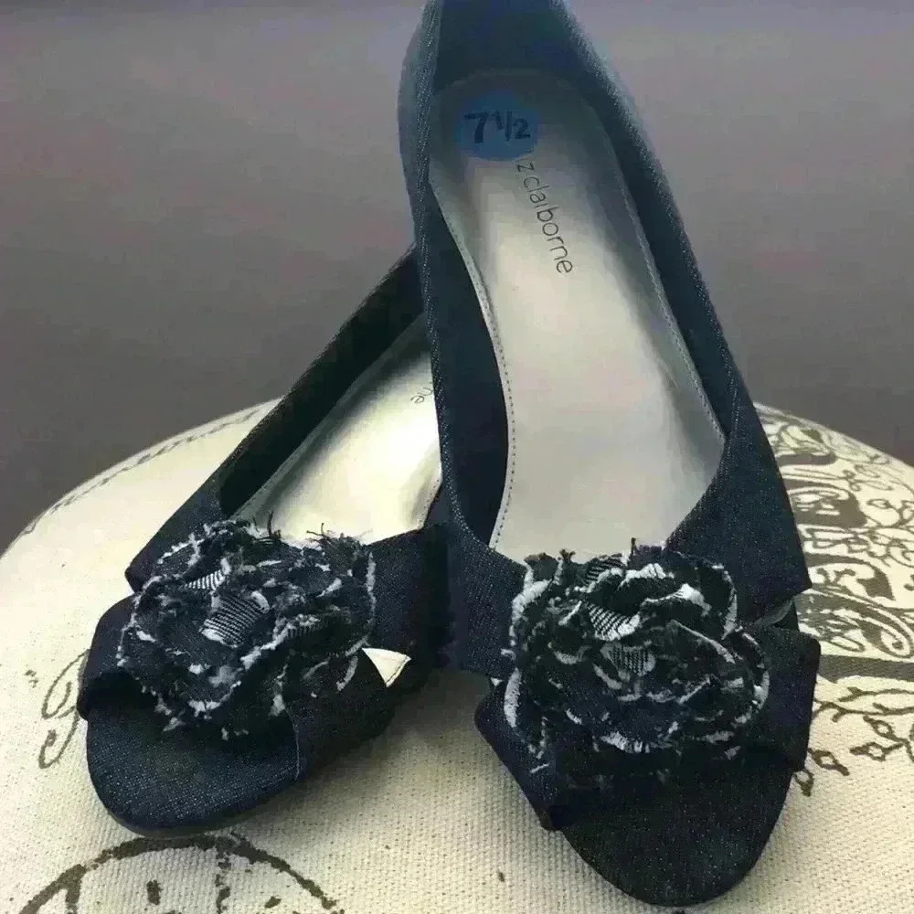 Liz Claiborne Open Toe Slides with Denim Flower Accent Sz 7.5